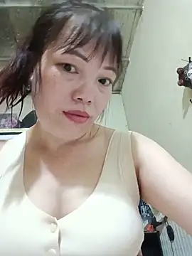 Sana-vn Adlı Modelin Canlı XXX Sohbeti