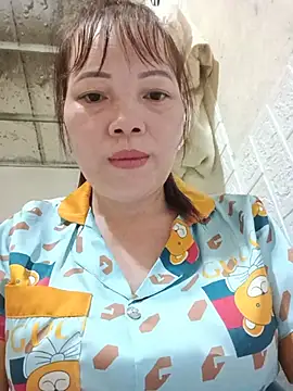 แชท XXX สดของ Sana-vn