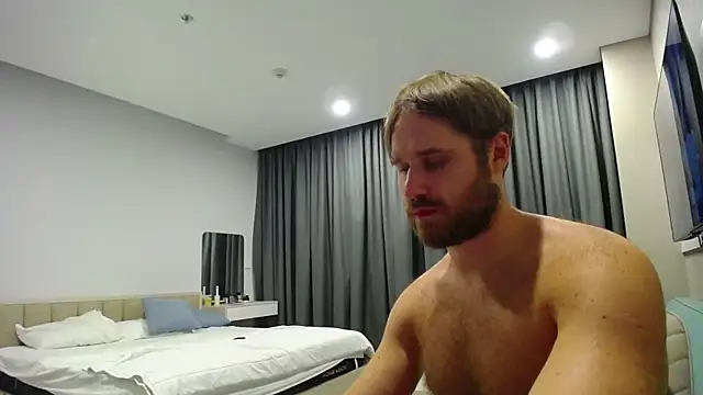 LorenzoLux 现场XXX聊天