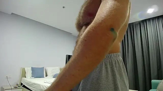 LorenzoLux 即時 XXX 聊天