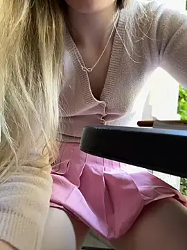 Pussyinpublic's Webcam Show