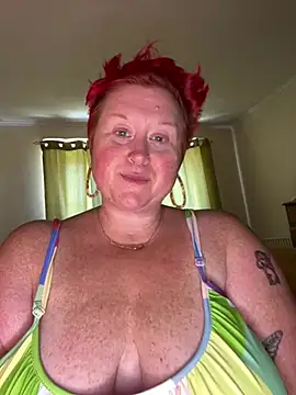 BustyRedxx's Live XXX Chat