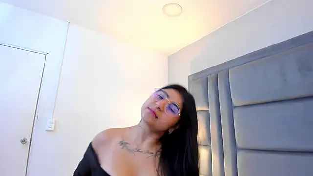 ScarletJons' Live XXX Chat