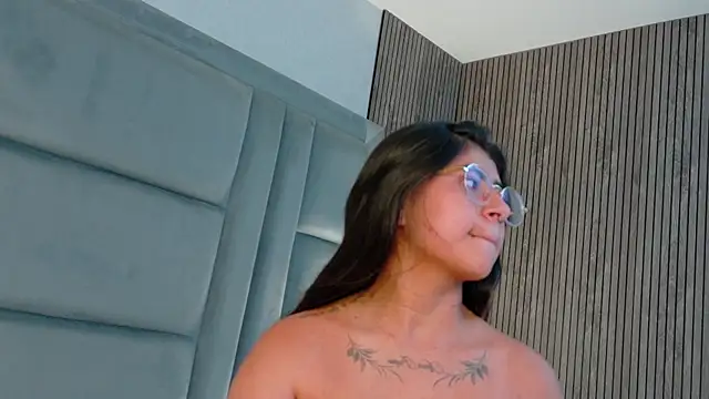 ScarletJons' Webcam Show
