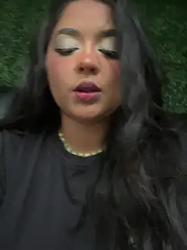 Isabella_Belmont Show in webcam