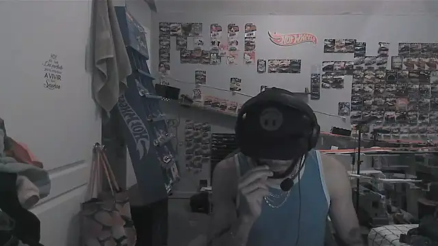 PRBoricua787 Show in webcam