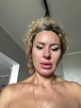 Tania201243's Live XXX Chat