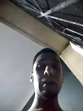 Chat +18 de ChiccoK24 ao vivo