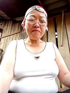 Agnes-baby's Webcam Show