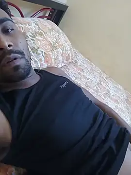 Show modela Vikash8240 na web-kameri