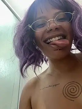 Czat XXX na żywo – badm4h