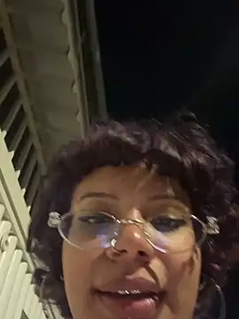 Chat XXX en directo de badm4h