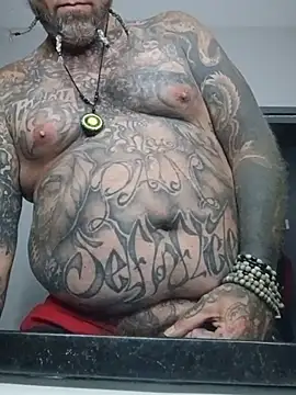 Pokazy przed kamerką – TattooGod