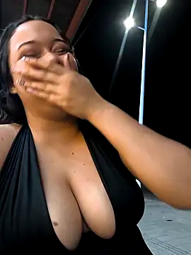 Datoka_adrenaline Adlı Modelin Web Kamerası Şovu