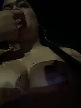 Datoka_adrenaline Show in webcam