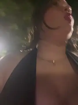 Show modela Datoka_adrenaline na web-kameri