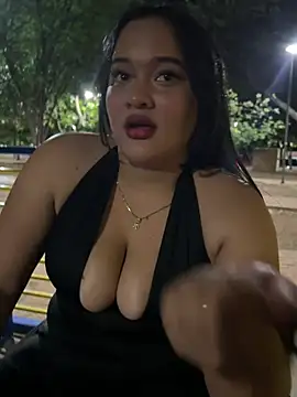 Show modela Datoka_adrenaline na web-kameri
