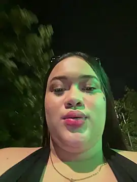 Show modela Datoka_adrenaline na web-kameri