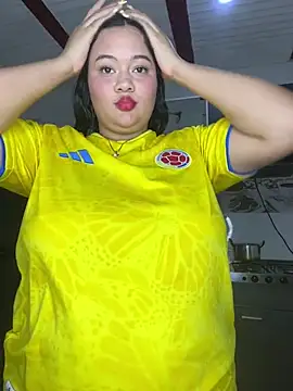 Show modela Datoka_adrenaline na web-kameri