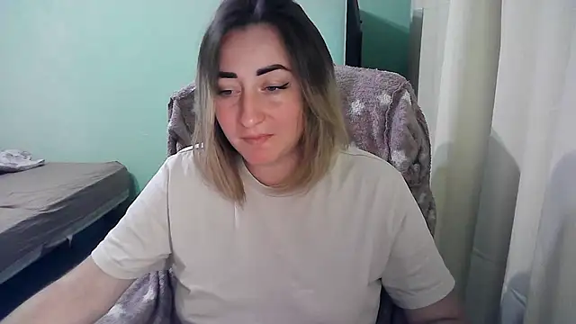 Živý XXX chat FoxyAnn12