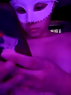 Pokazy przed kamerką – Sexyhanna14