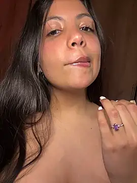 Chat XXX en directo de Nina_Belle