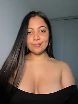 دردشة Nina_Belle الجنسية المباشرة