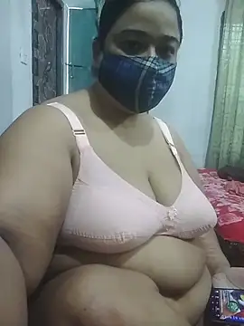 momo_loves' Live XXX Chat