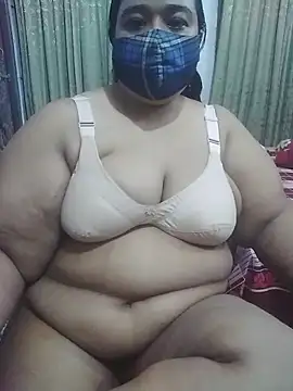 momo_loves Chat XXX live