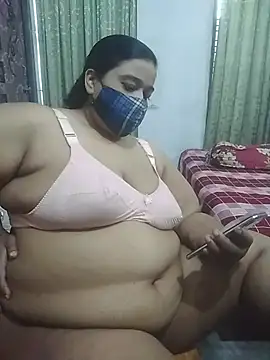 momo_loves Adlı Modelin Web Kamerası Şovu