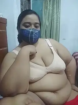 momo_loves' Live XXX Chat