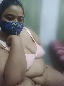 momo_loves Webcam show