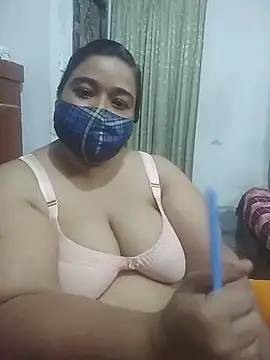Chat +18 de momo_loves ao vivo