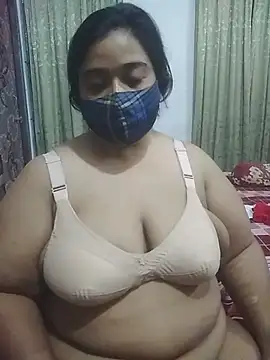 momo_loves live XXX chat