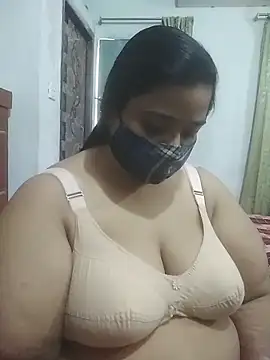 momo_loves' Webcam Show