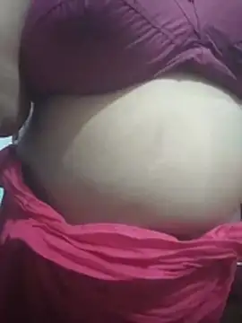 Онлайн чат XXX momo_loves