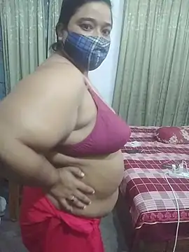 momo_loves' Live XXX Chat