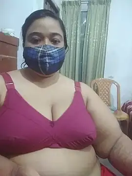 momo_loves' Live XXX Chat