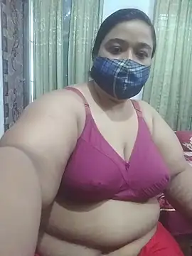 momo_loves' Webcam Show