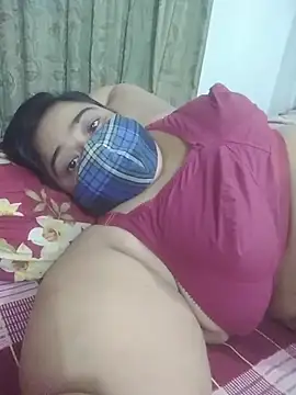 momo_loves' Webcam Show