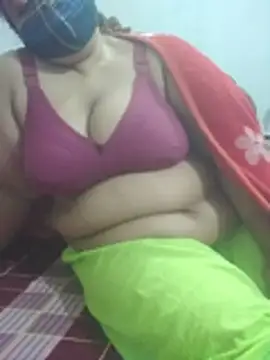 momo_loves' Webcam Show