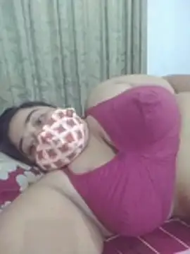 momo_loves' Webcam Show