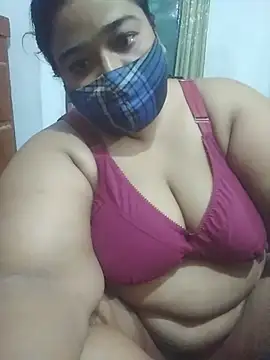 momo_loves' Live XXX Chat
