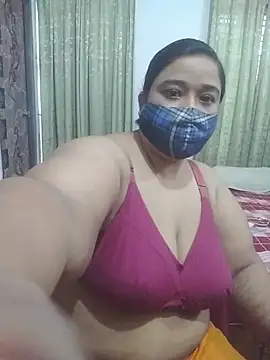 momo_loves' Webcam Show