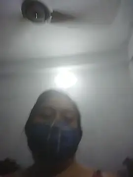 momo_loves' Live XXX Chat