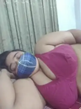 momo_loves ওয়েবক্যাম শো