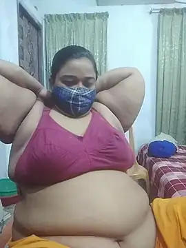 Chat +18 de momo_loves ao vivo