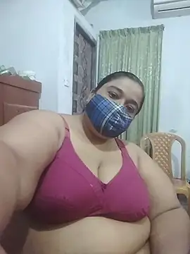 Онлайн чат XXX momo_loves