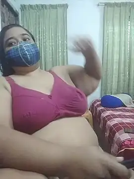 momo_loves webkamerás műsora