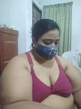momo_loves' Live XXX Chat